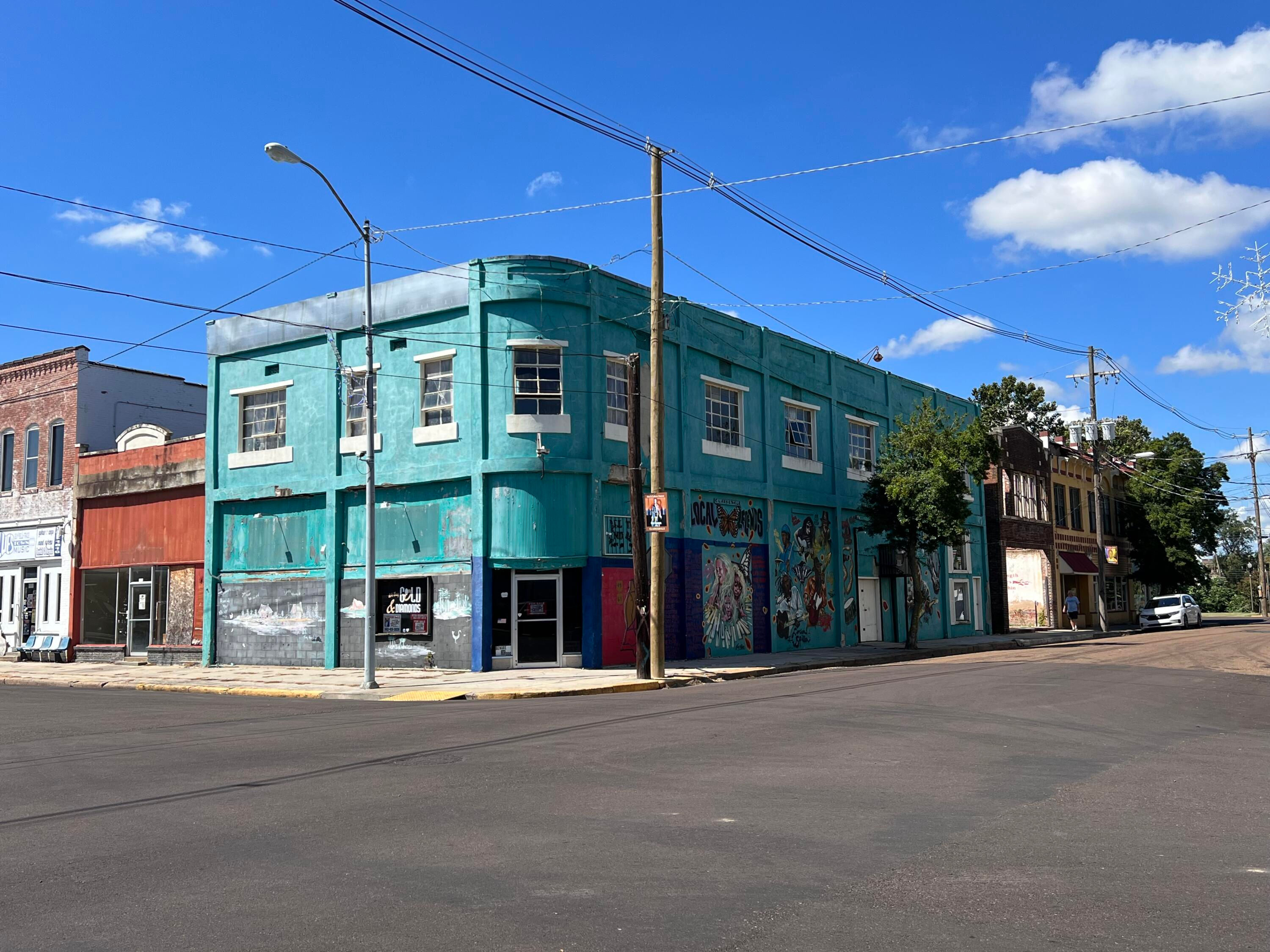 301 Delta Ave, Clarksdale, MS 38614 Compass Realty Group,LLC