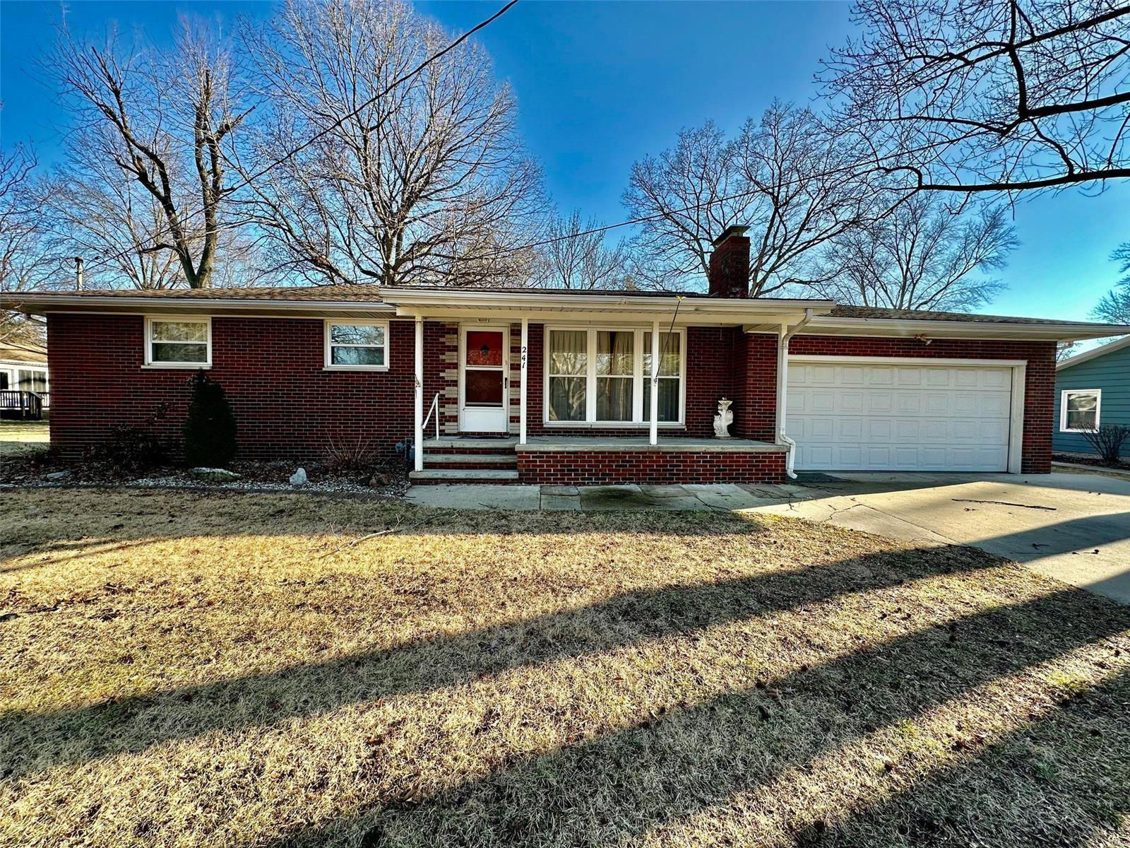 241 W Airline Drive, Rosewood Heights, IL 62024 Dream Home Realty Centre