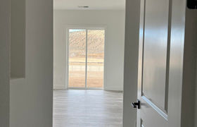 Real estate listing preview #24