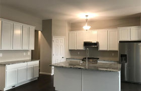 Real estate listing preview #2