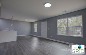 Real estate listing preview #6