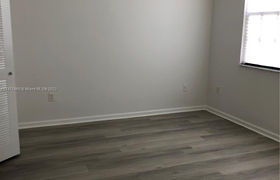 Real estate listing preview #14