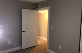 Real estate listing preview #4