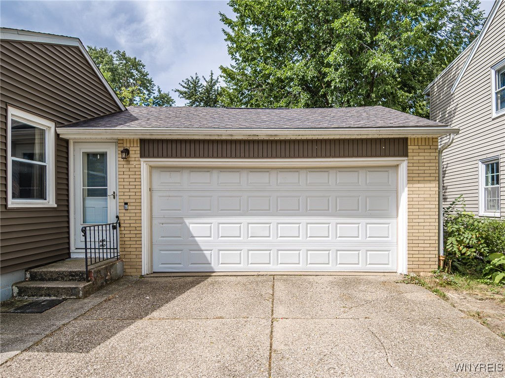 270 Maynard Drive, Amherst, NY 14226 Geraldine Andolina