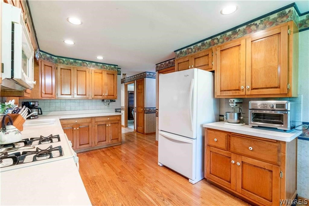 1952 East River Road, Grand Island, NY 14072 Geraldine Andolina