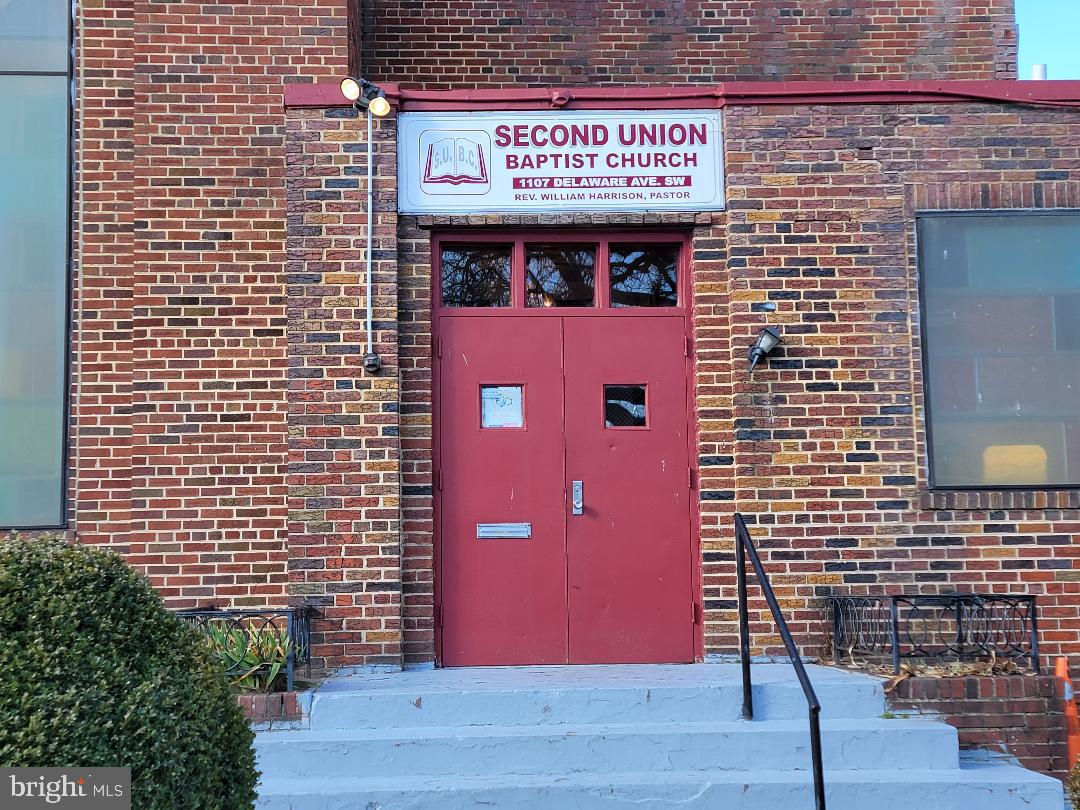 Real estate listing preview #5