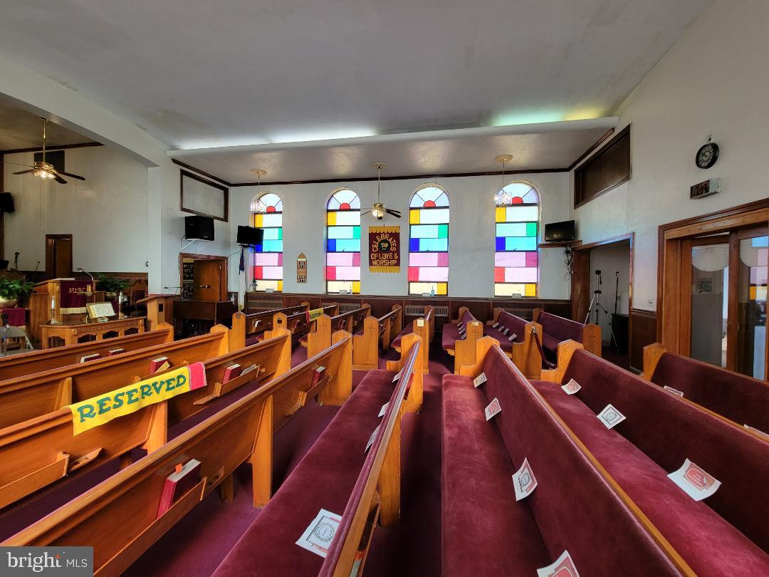 Real estate listing preview #12