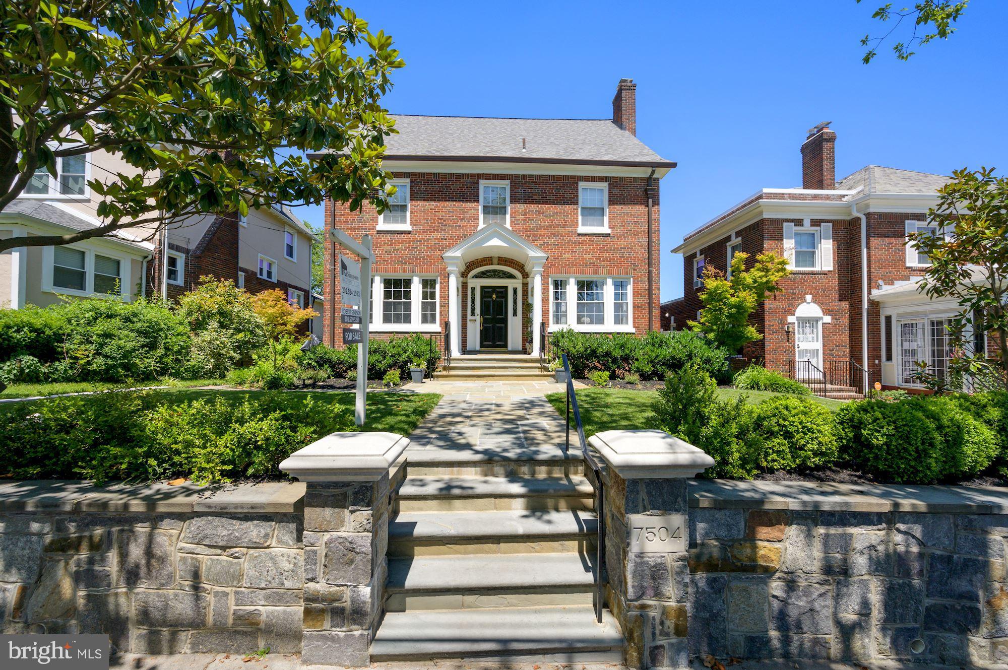 Real estate listing preview #1