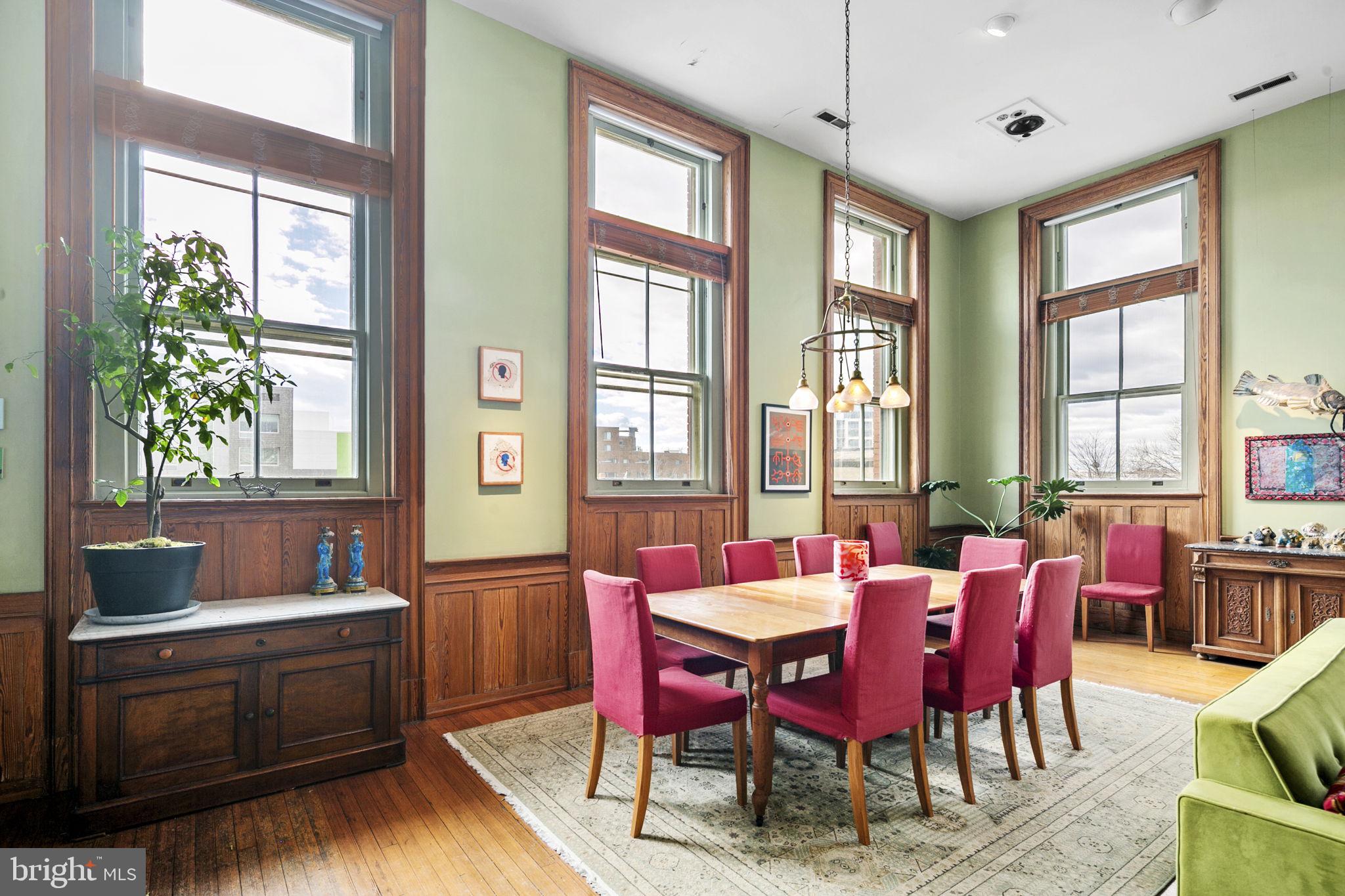 Real estate listing preview #10