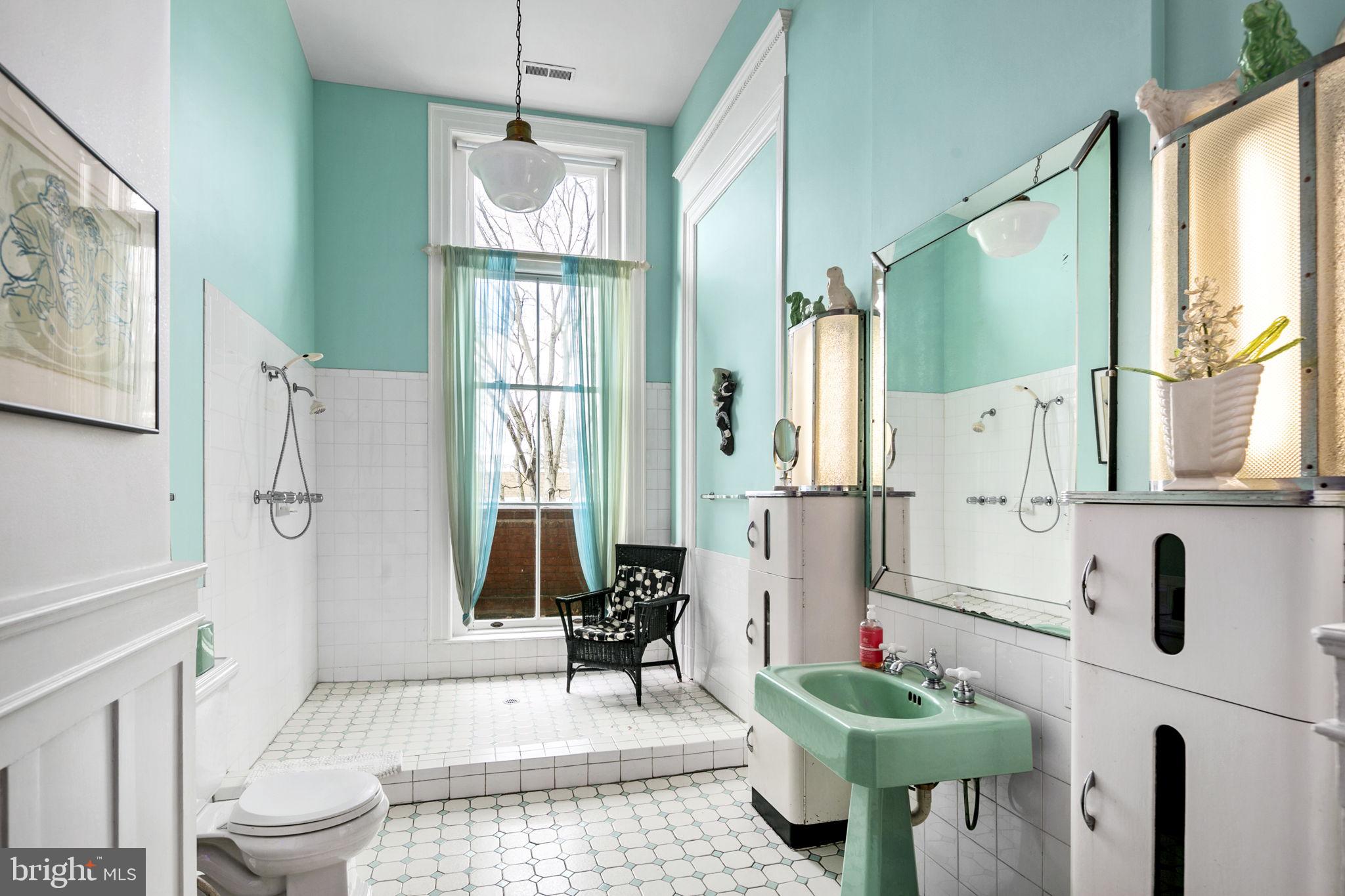 Real estate listing preview #12