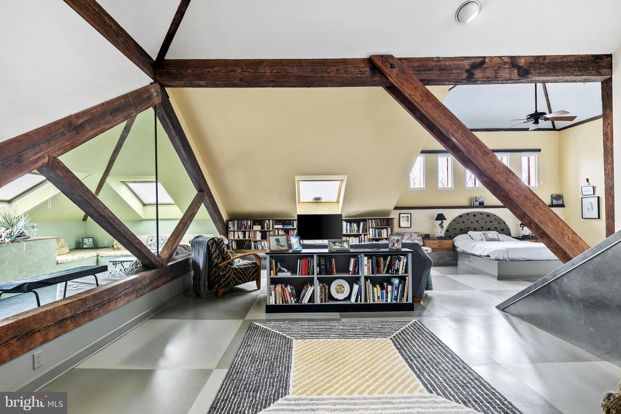 Real estate listing preview #13