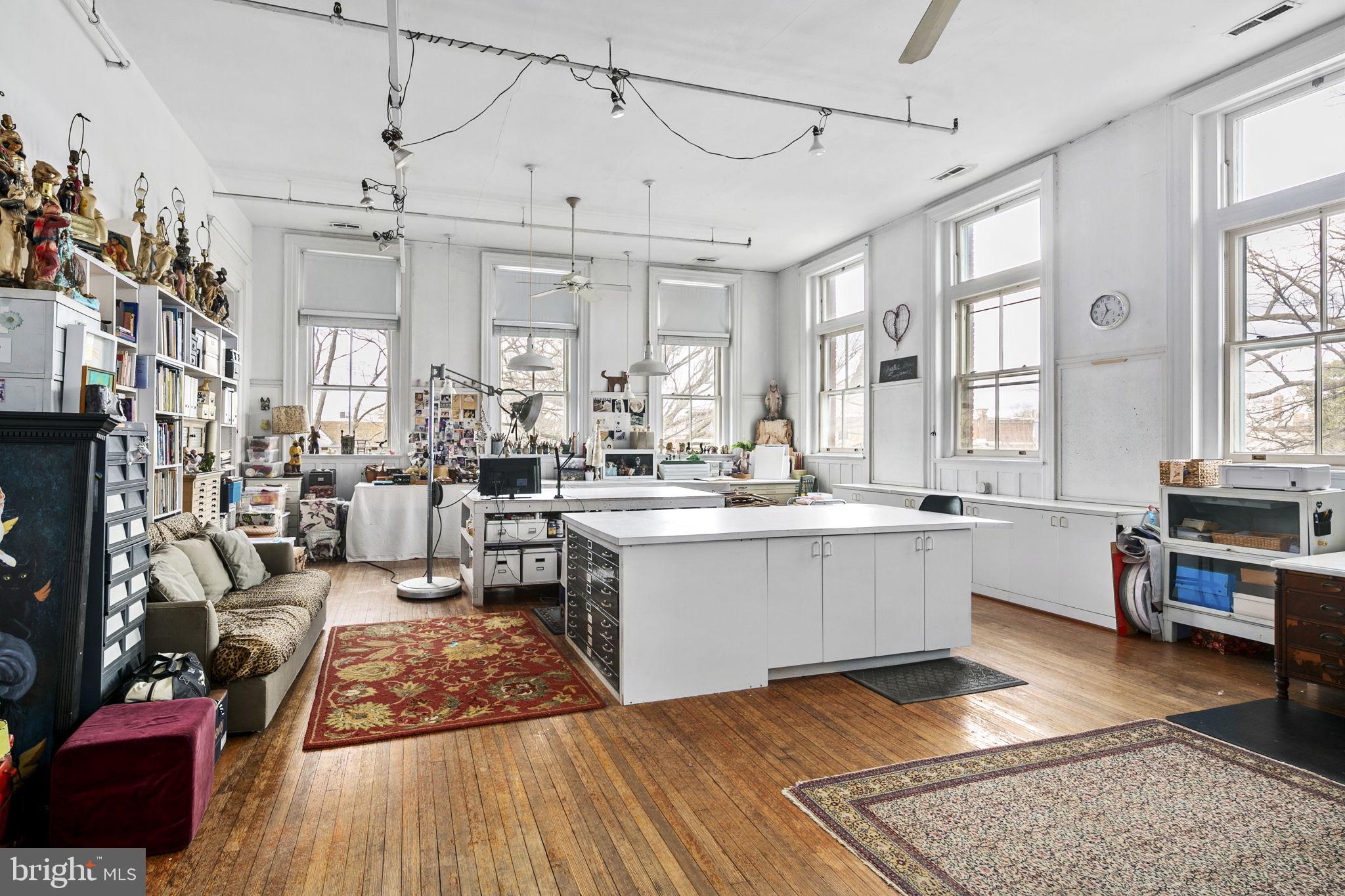 Real estate listing preview #7