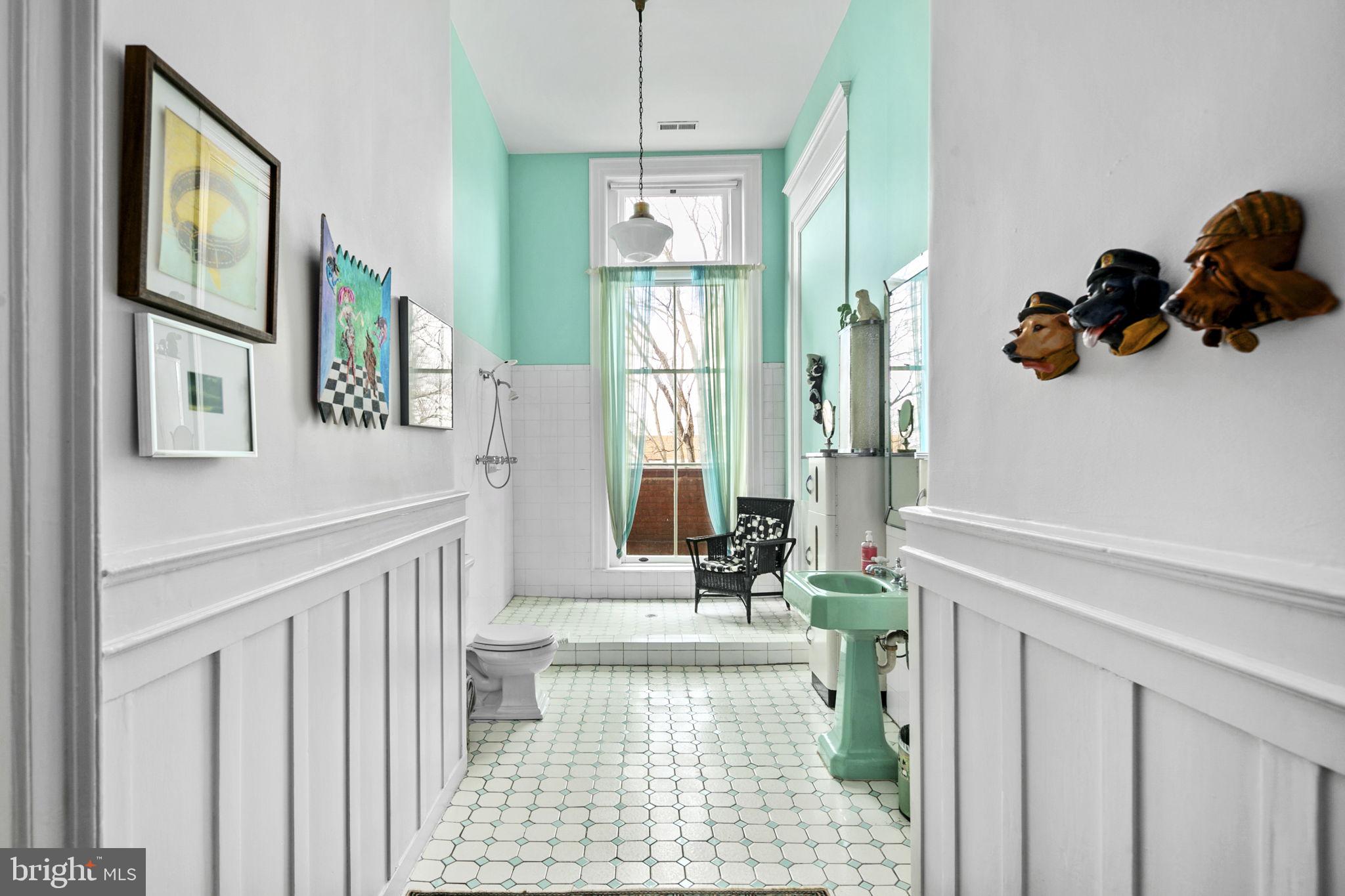 Real estate listing preview #8