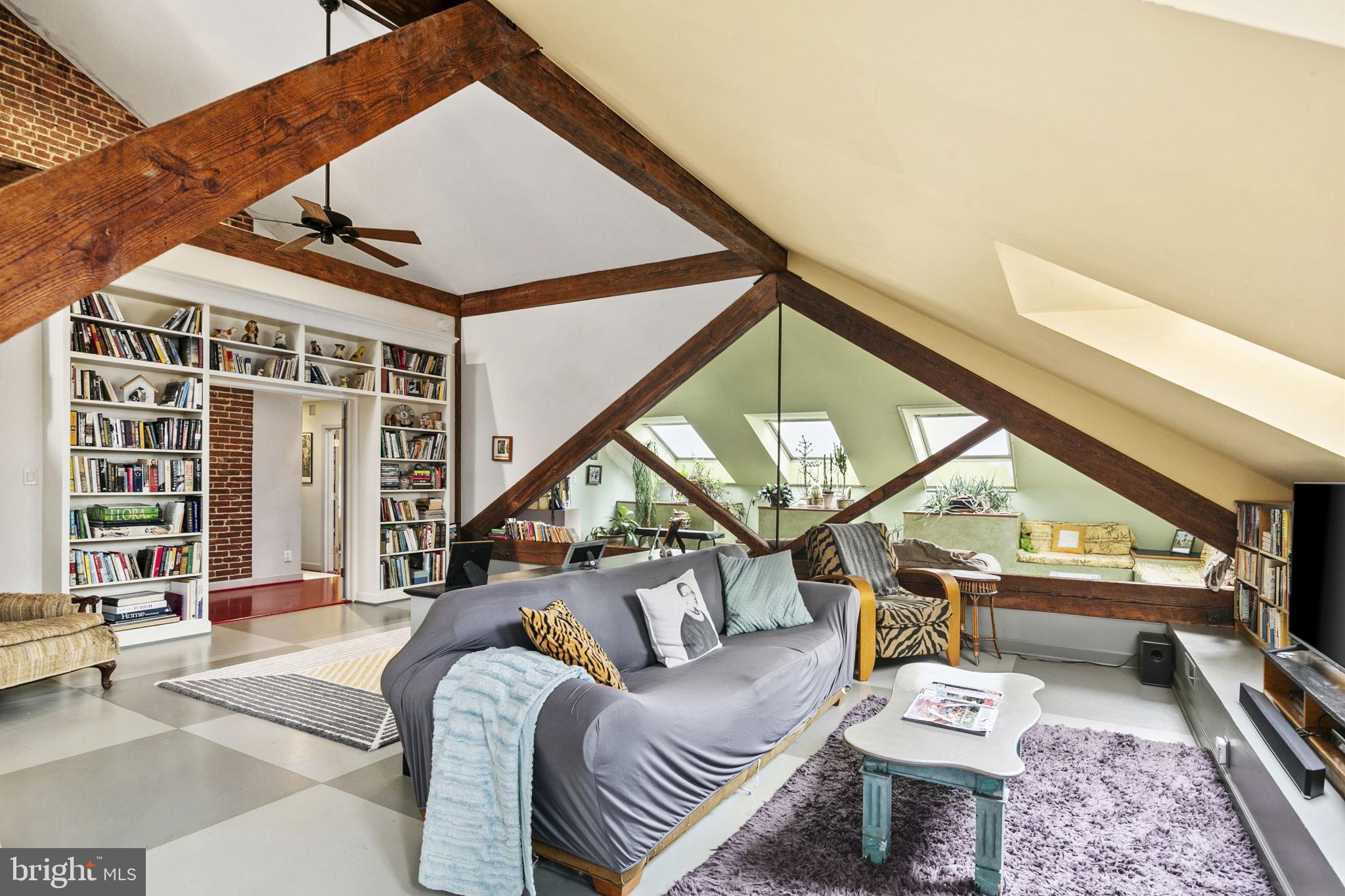 Real estate listing preview #14