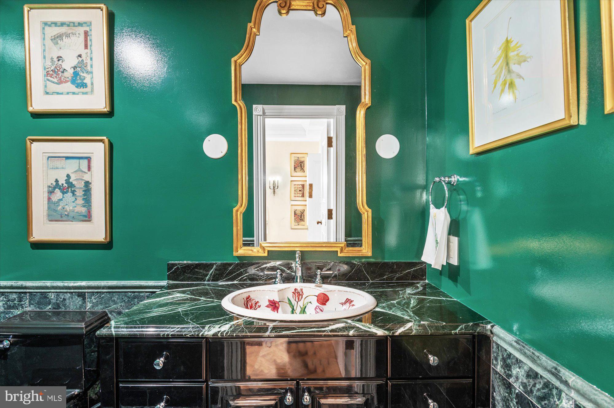 Real estate listing preview #4