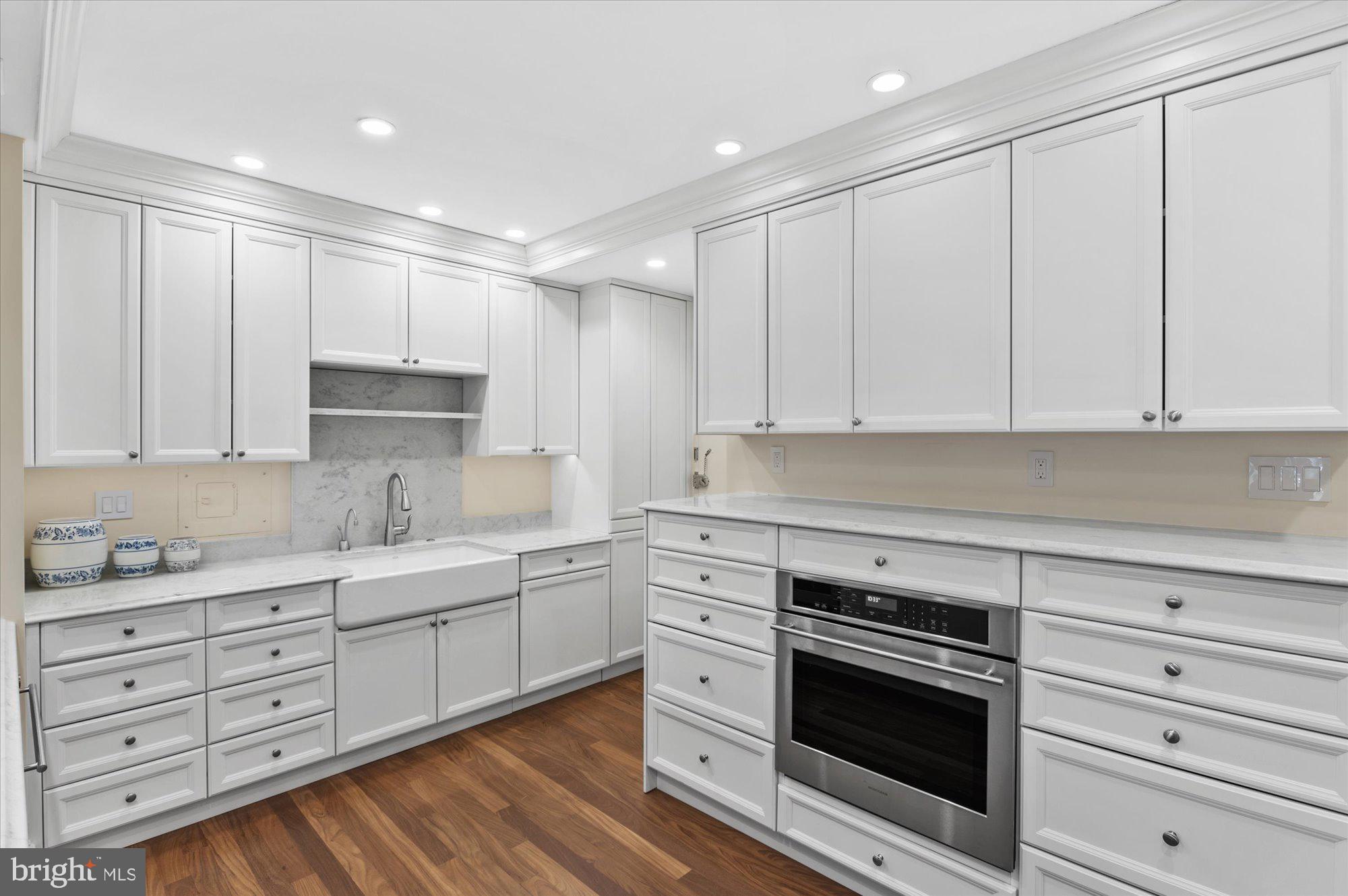 Real estate listing preview #12