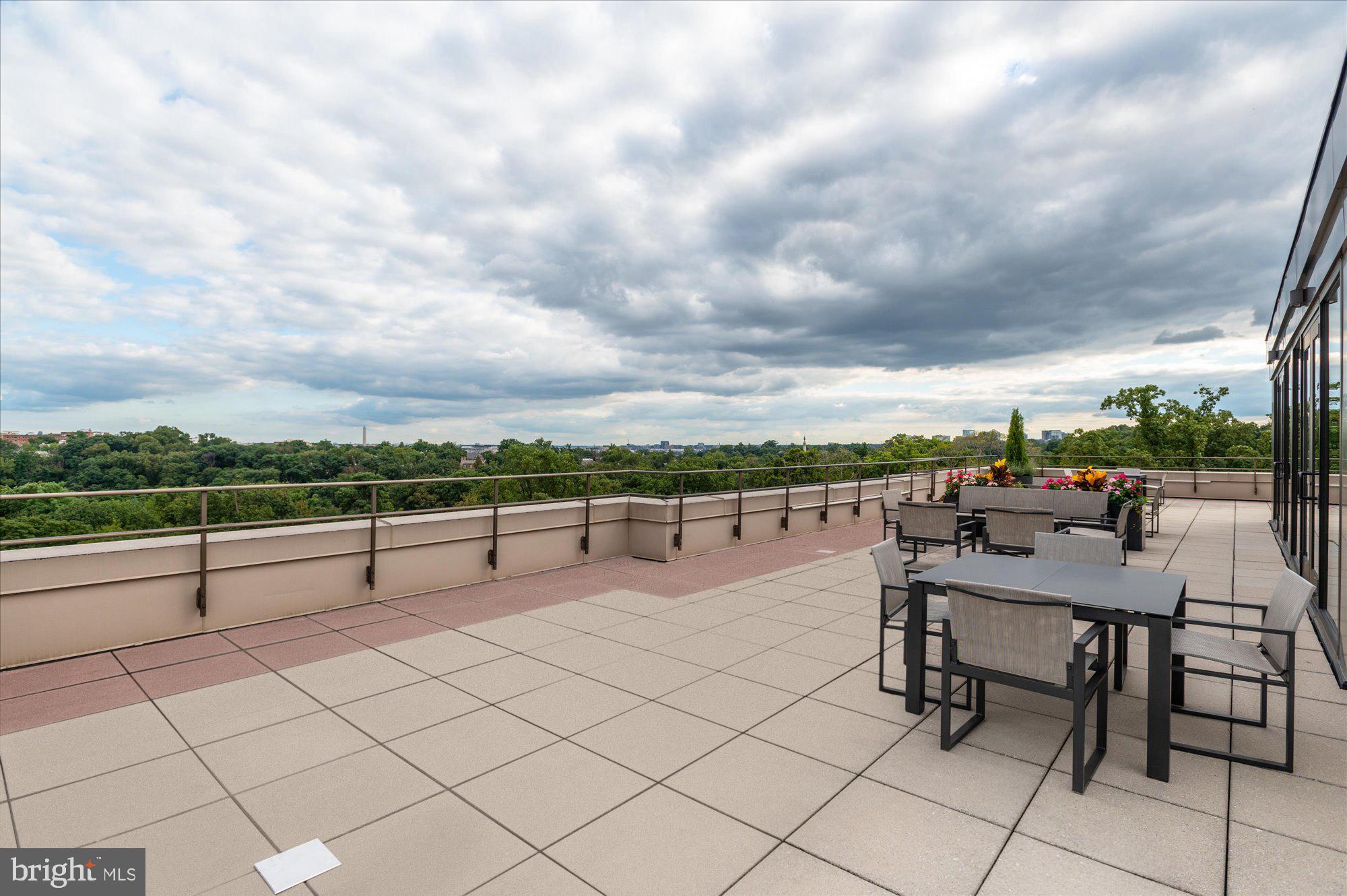 Real estate listing preview #24