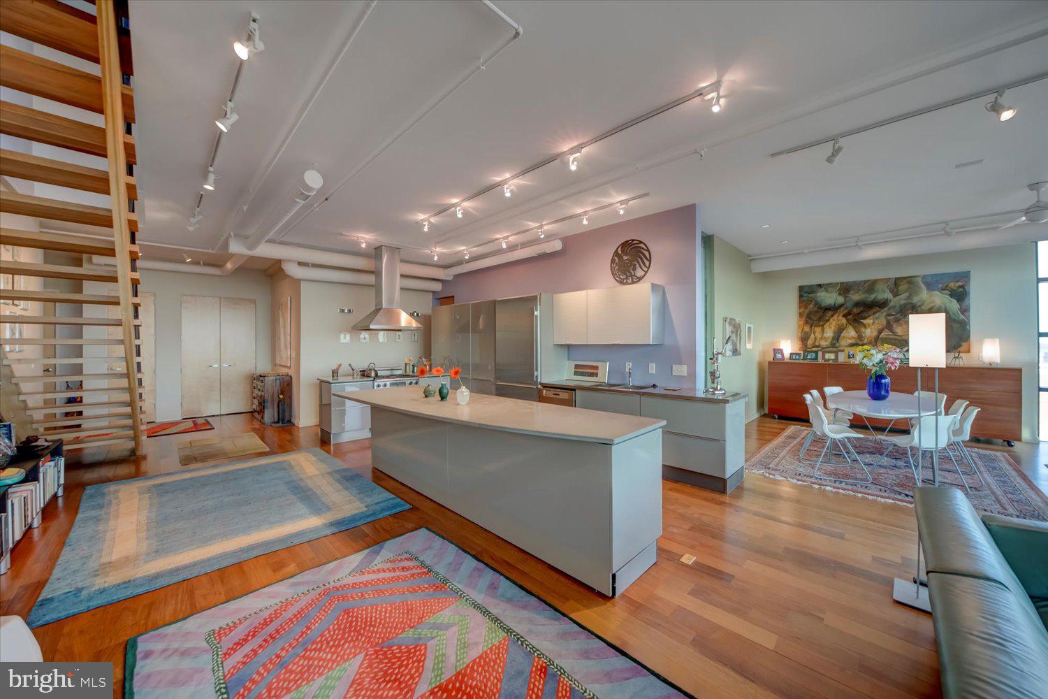 Real estate listing preview #8