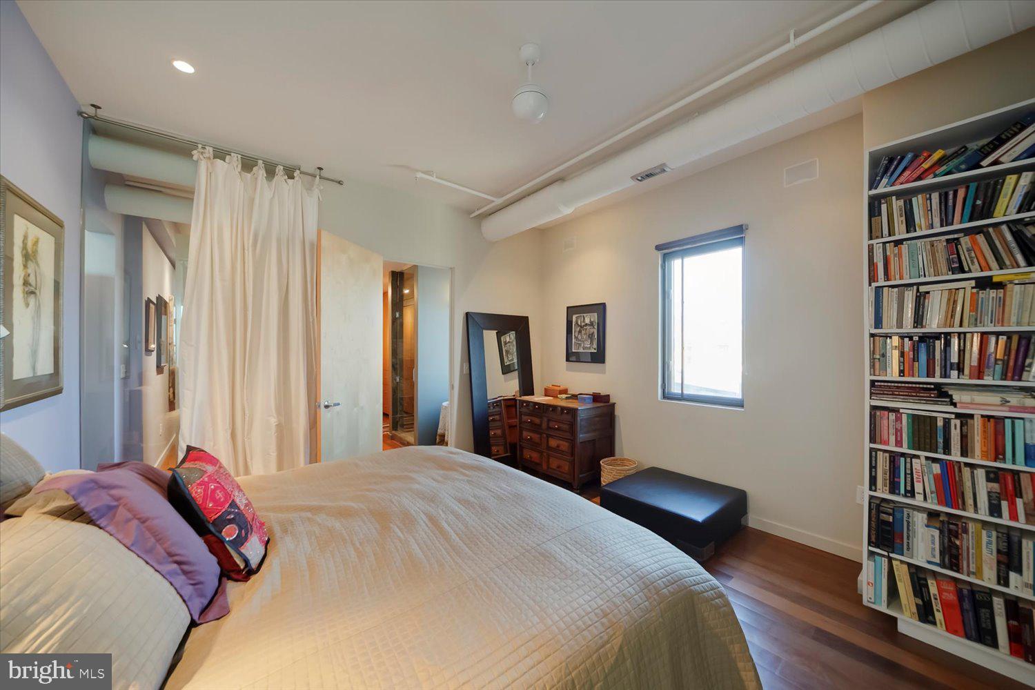 Real estate listing preview #24