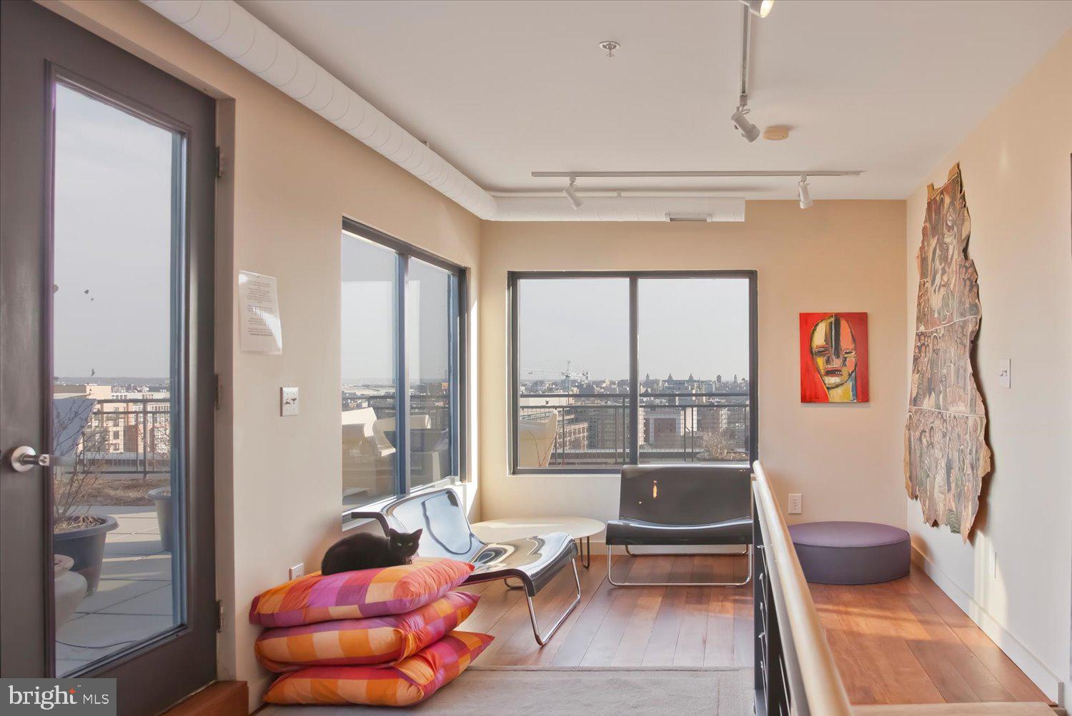 Real estate listing preview #14