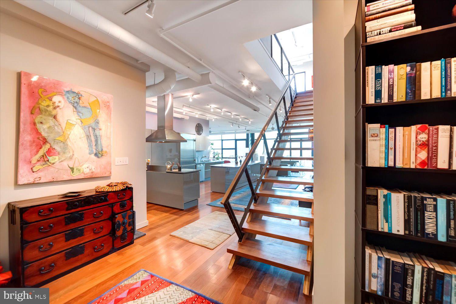 Real estate listing preview #3