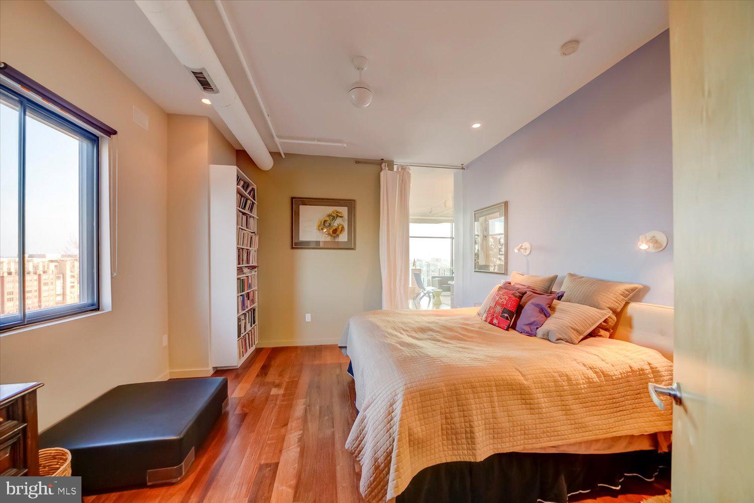 Real estate listing preview #23