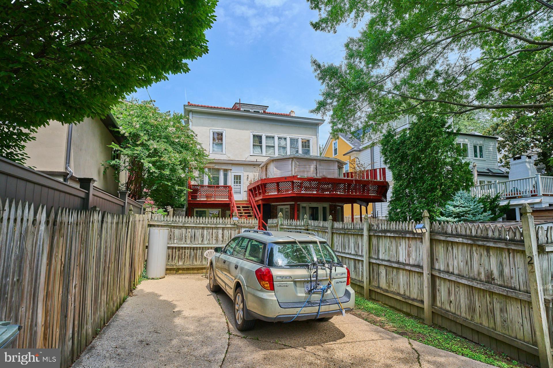 Real estate listing preview #24