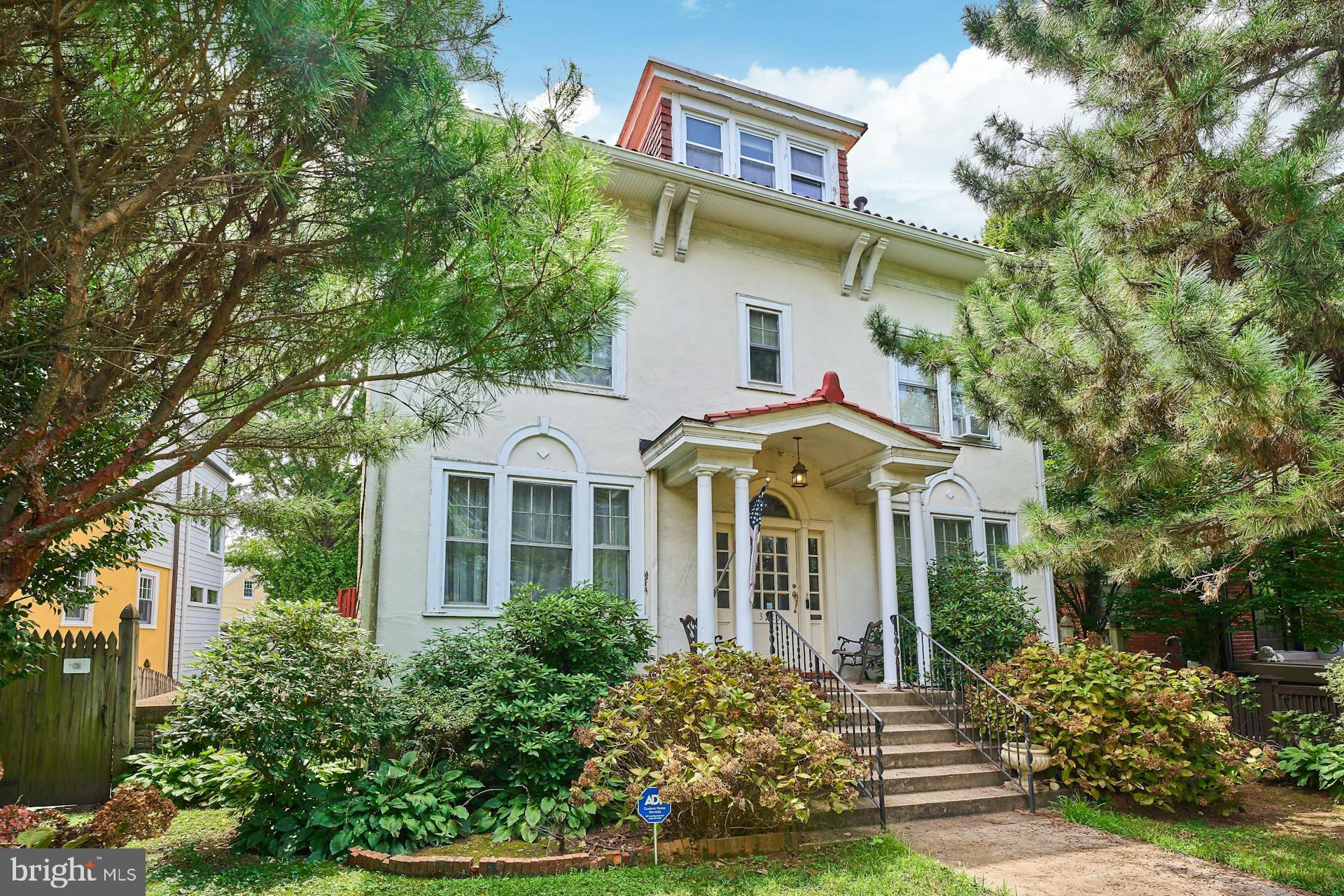 Real estate listing preview #1