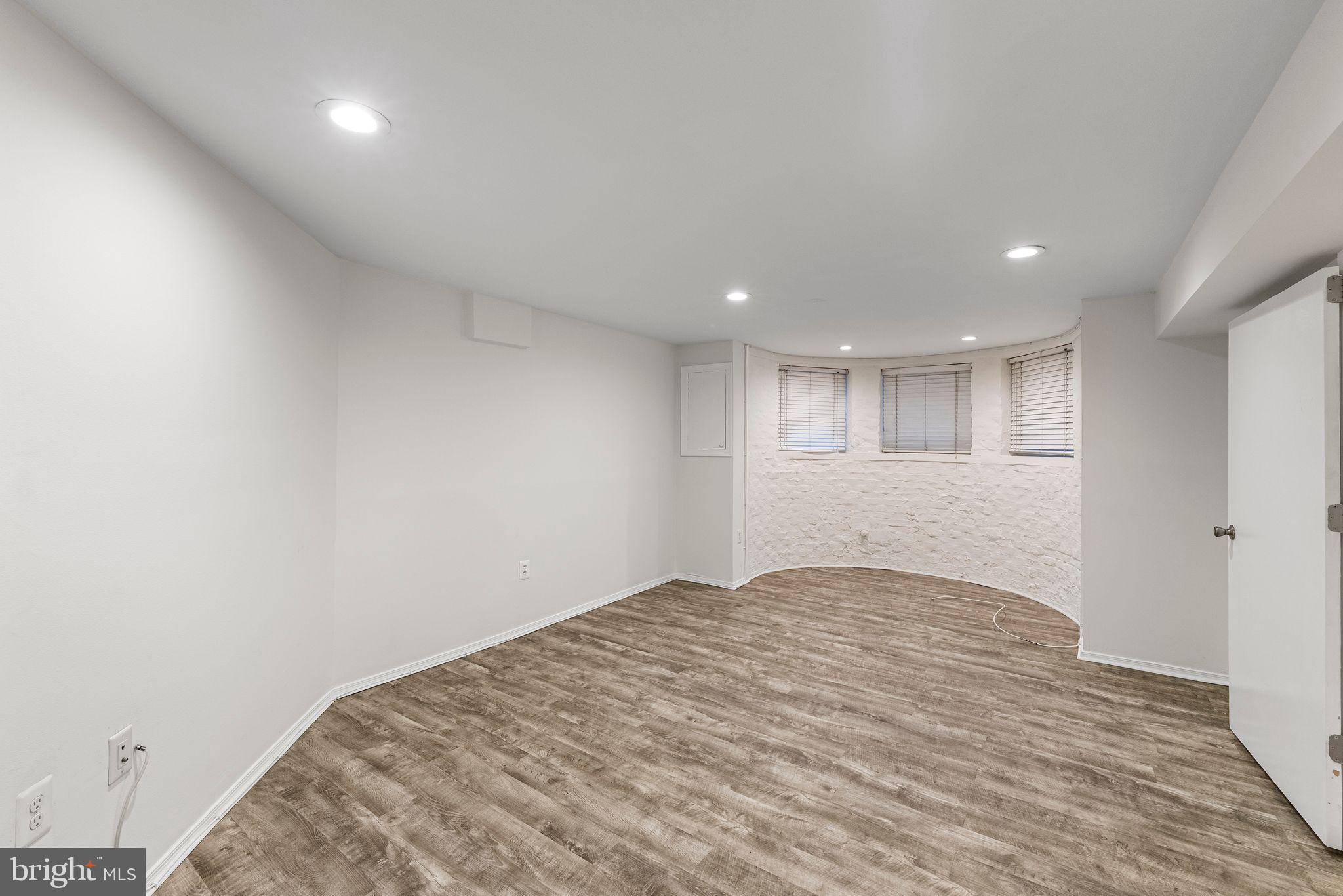 Real estate listing preview #37