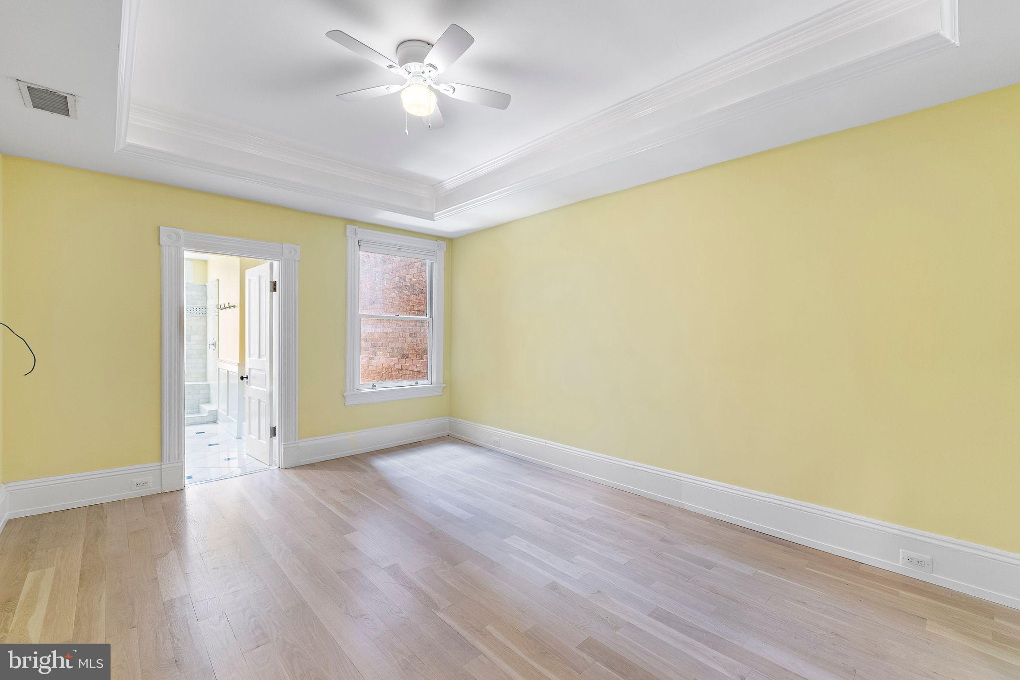 Real estate listing preview #14