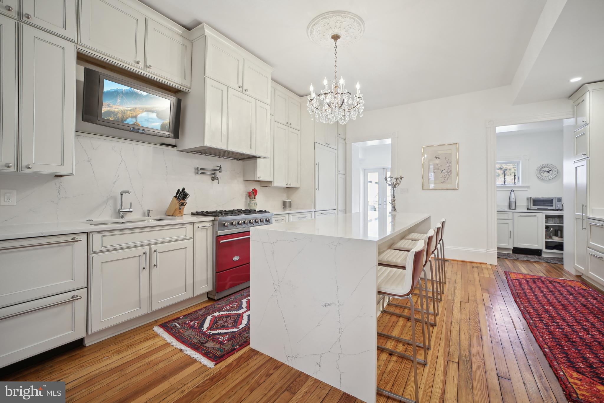 Real estate listing preview #14