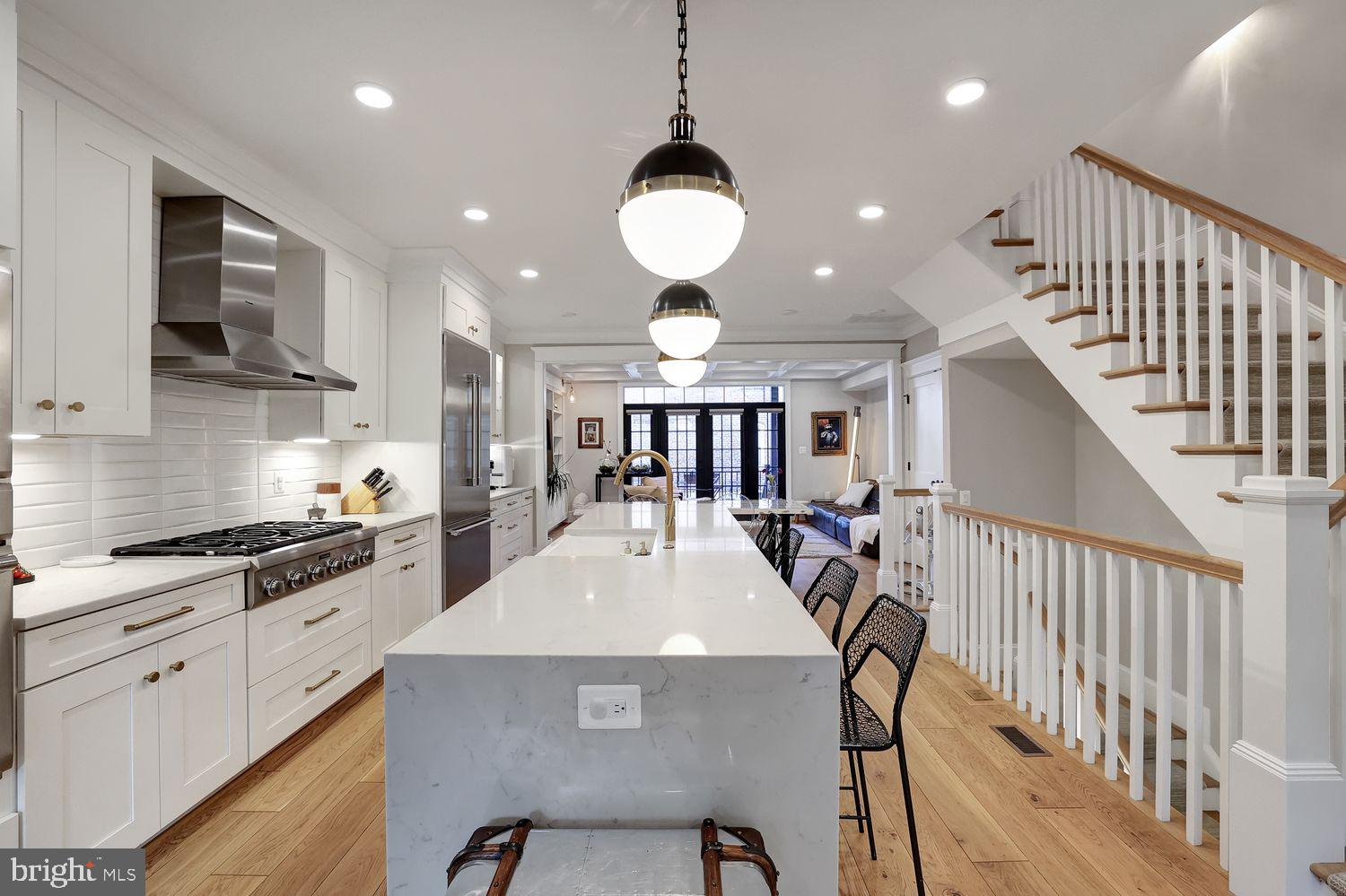 Real estate listing preview #9