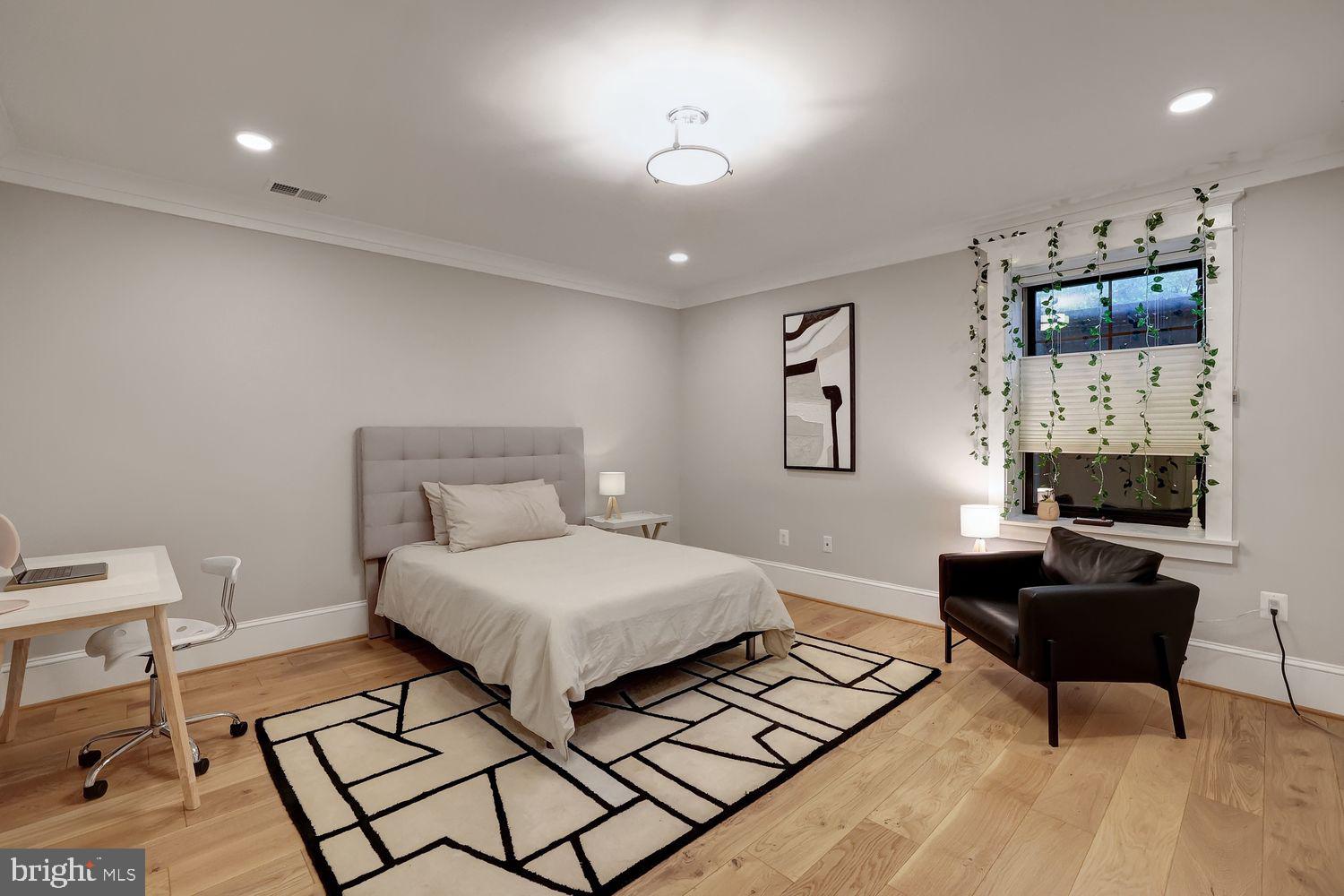 Real estate listing preview #45