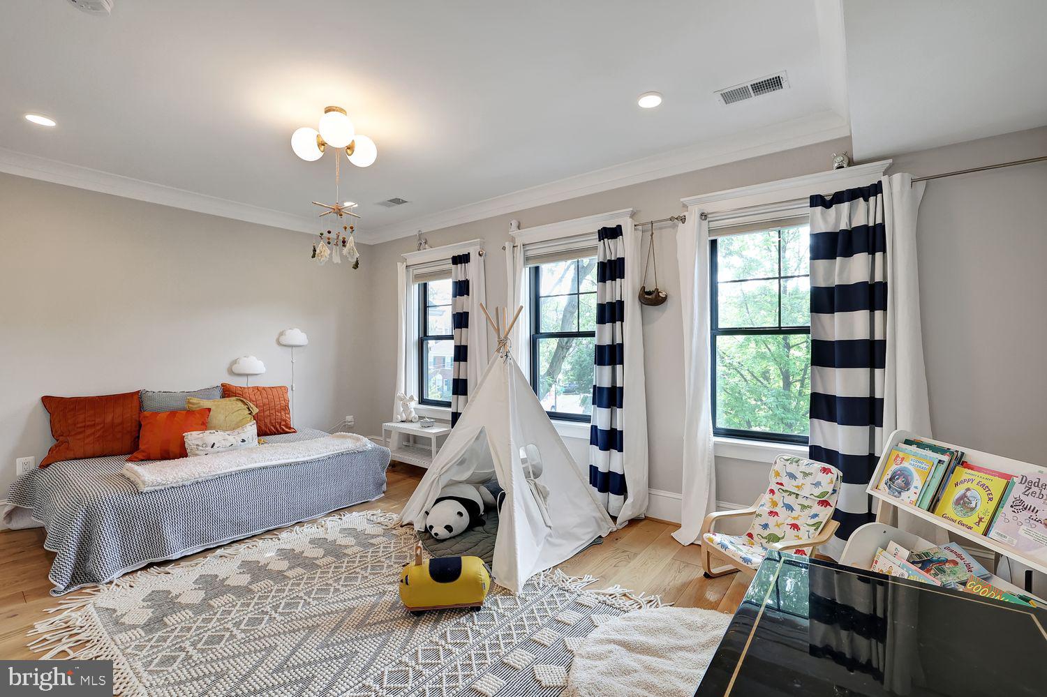 Real estate listing preview #38