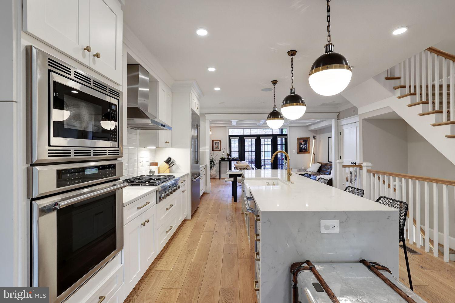 Real estate listing preview #8