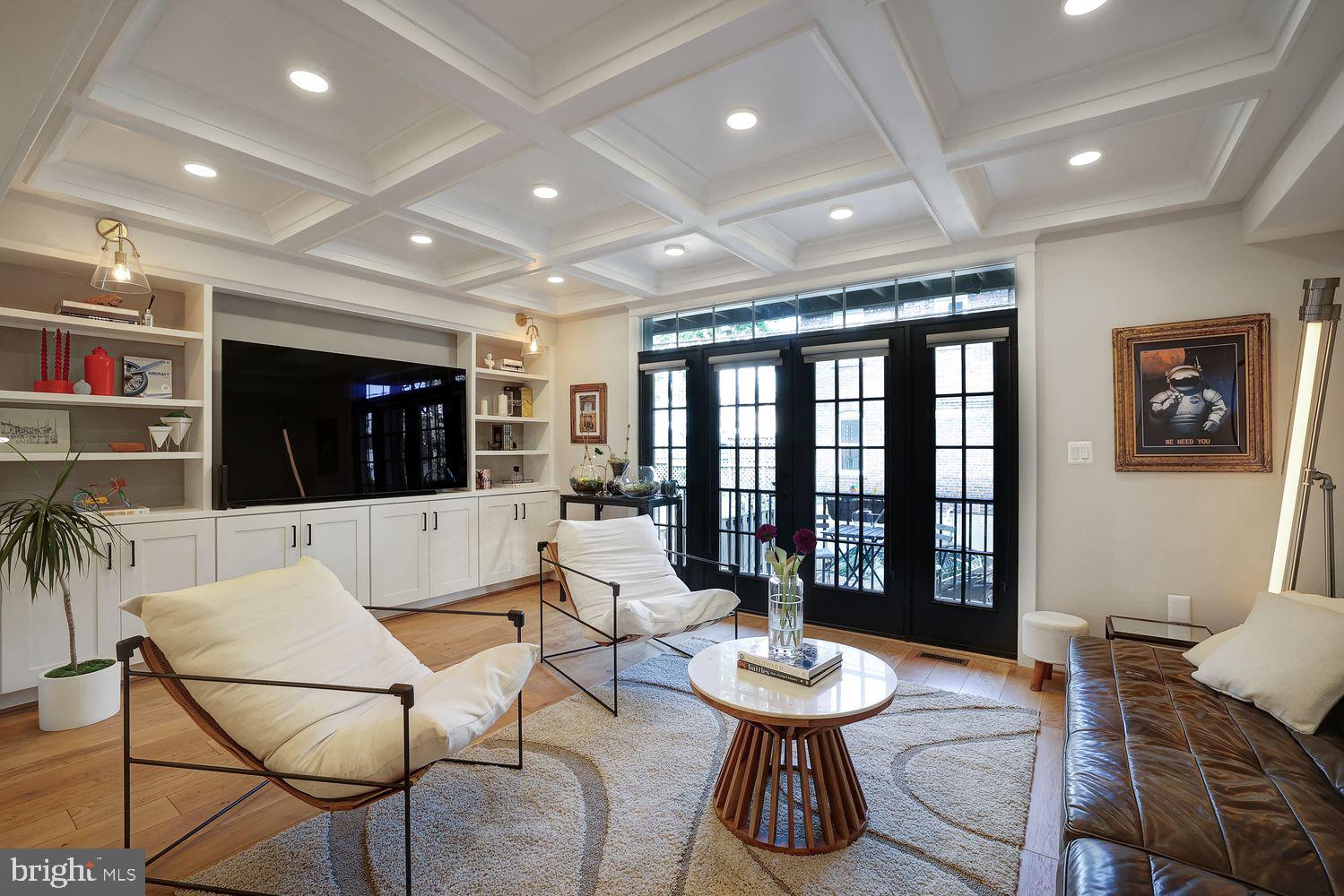 Real estate listing preview #11