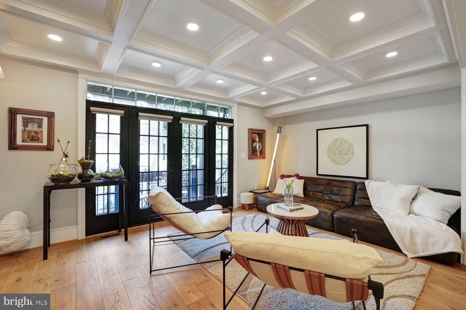 Real estate listing preview #12