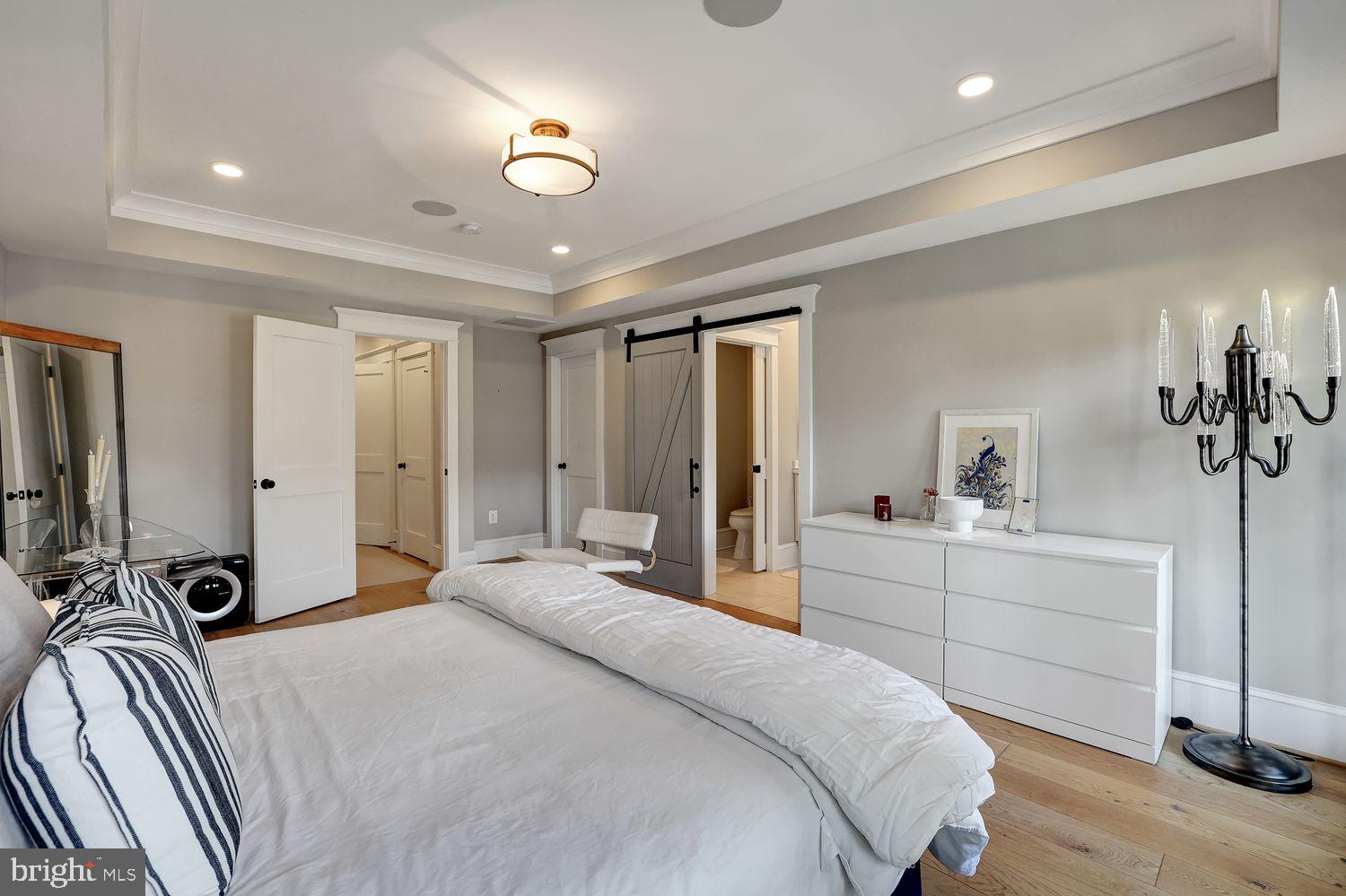 Real estate listing preview #18