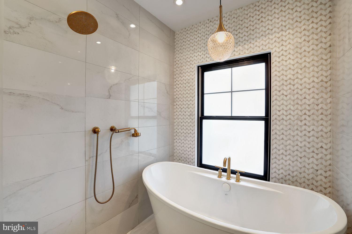 Real estate listing preview #25