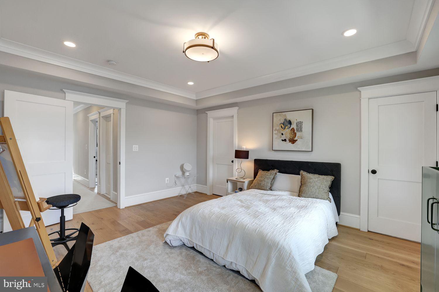 Real estate listing preview #32