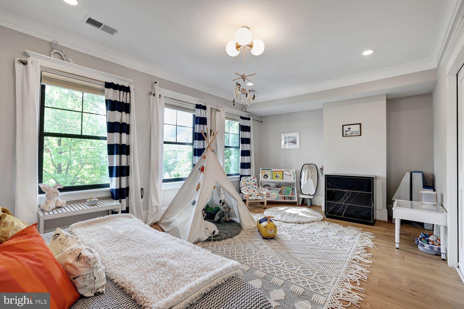 Real estate listing preview #36