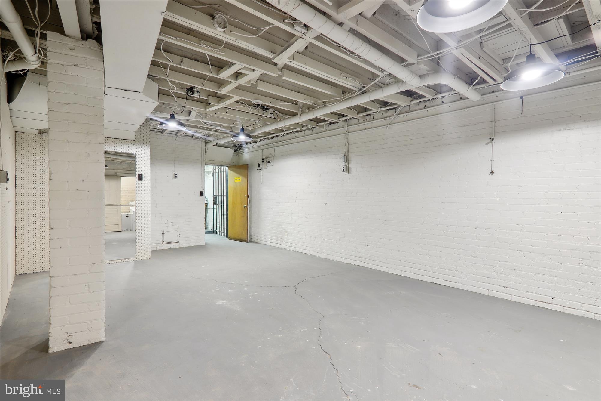 Real estate listing preview #56