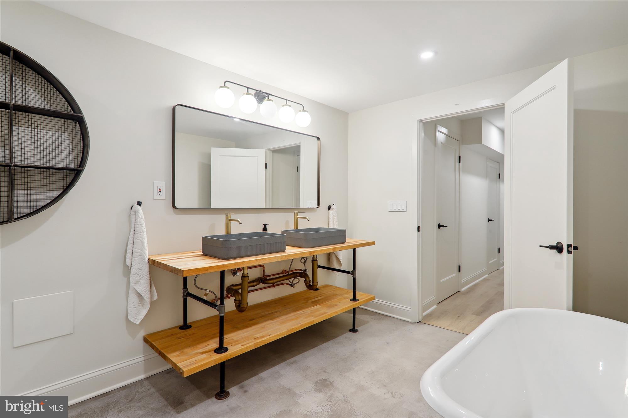 Real estate listing preview #52