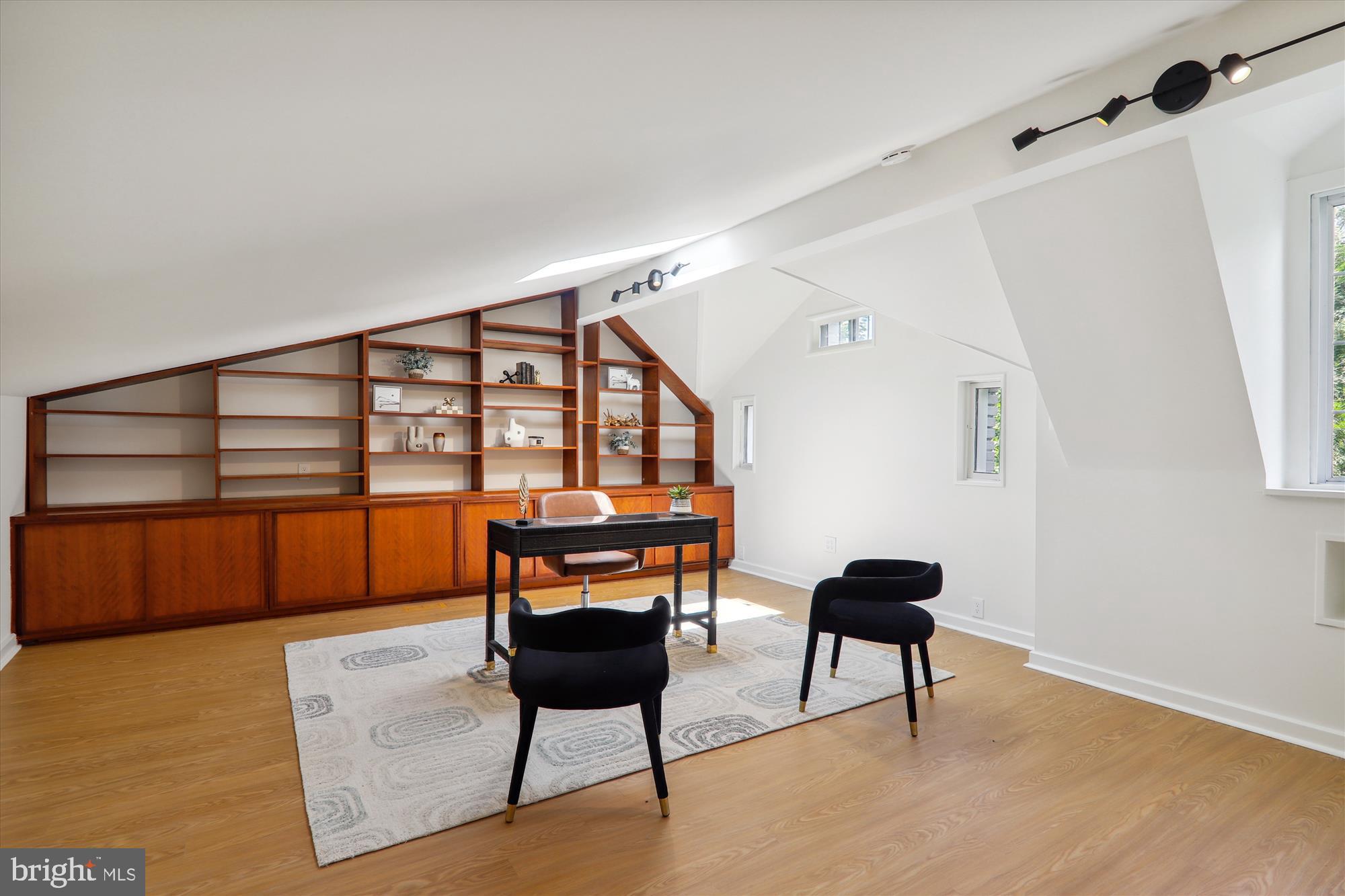 Real estate listing preview #47