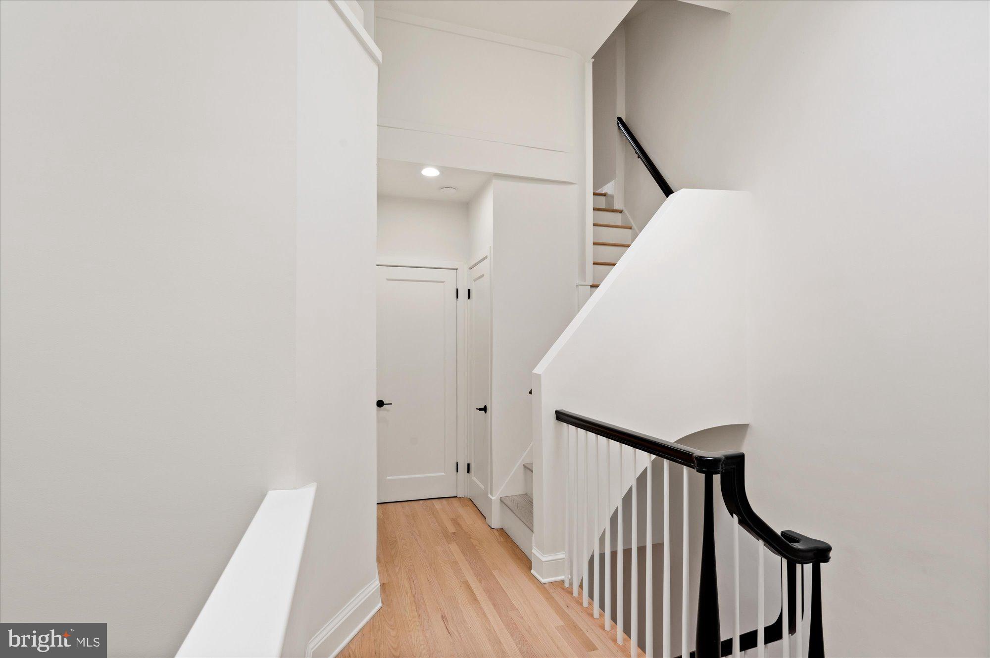 Real estate listing preview #25