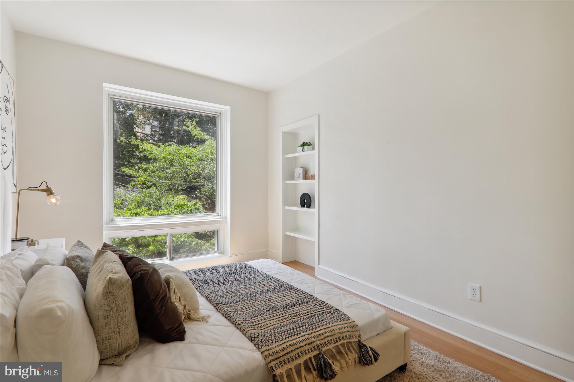 Real estate listing preview #37