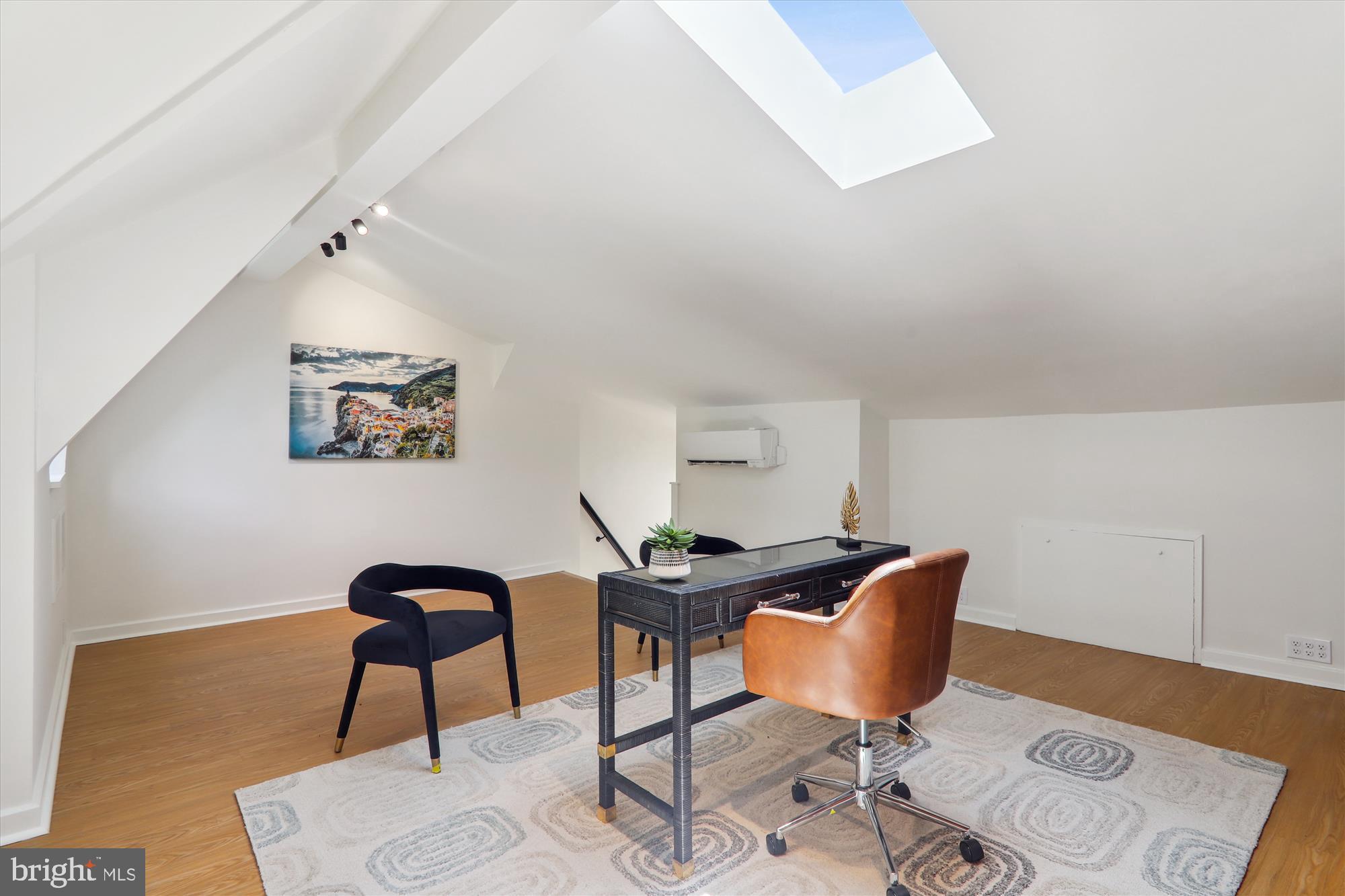 Real estate listing preview #48