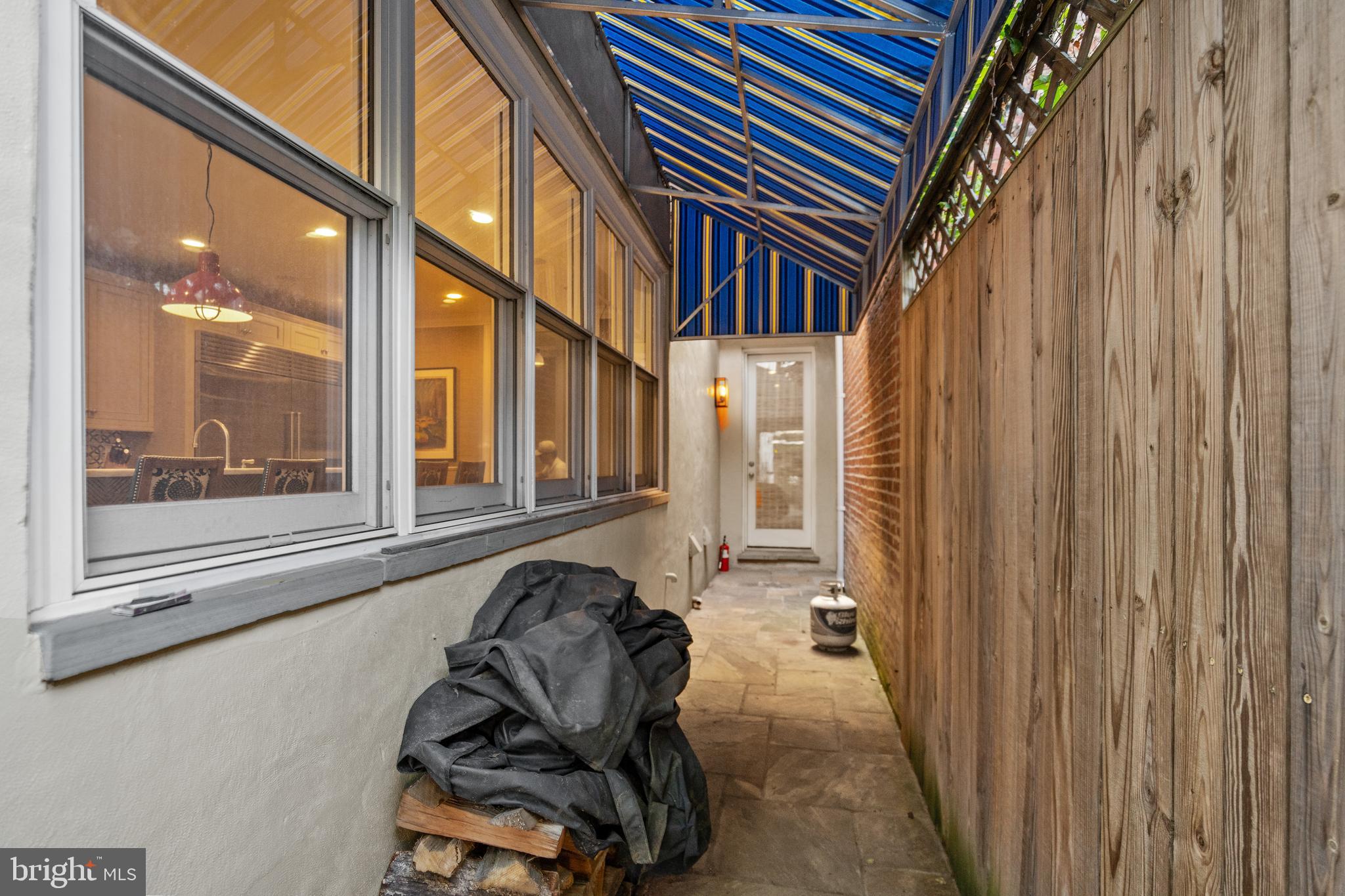 Real estate listing preview #29