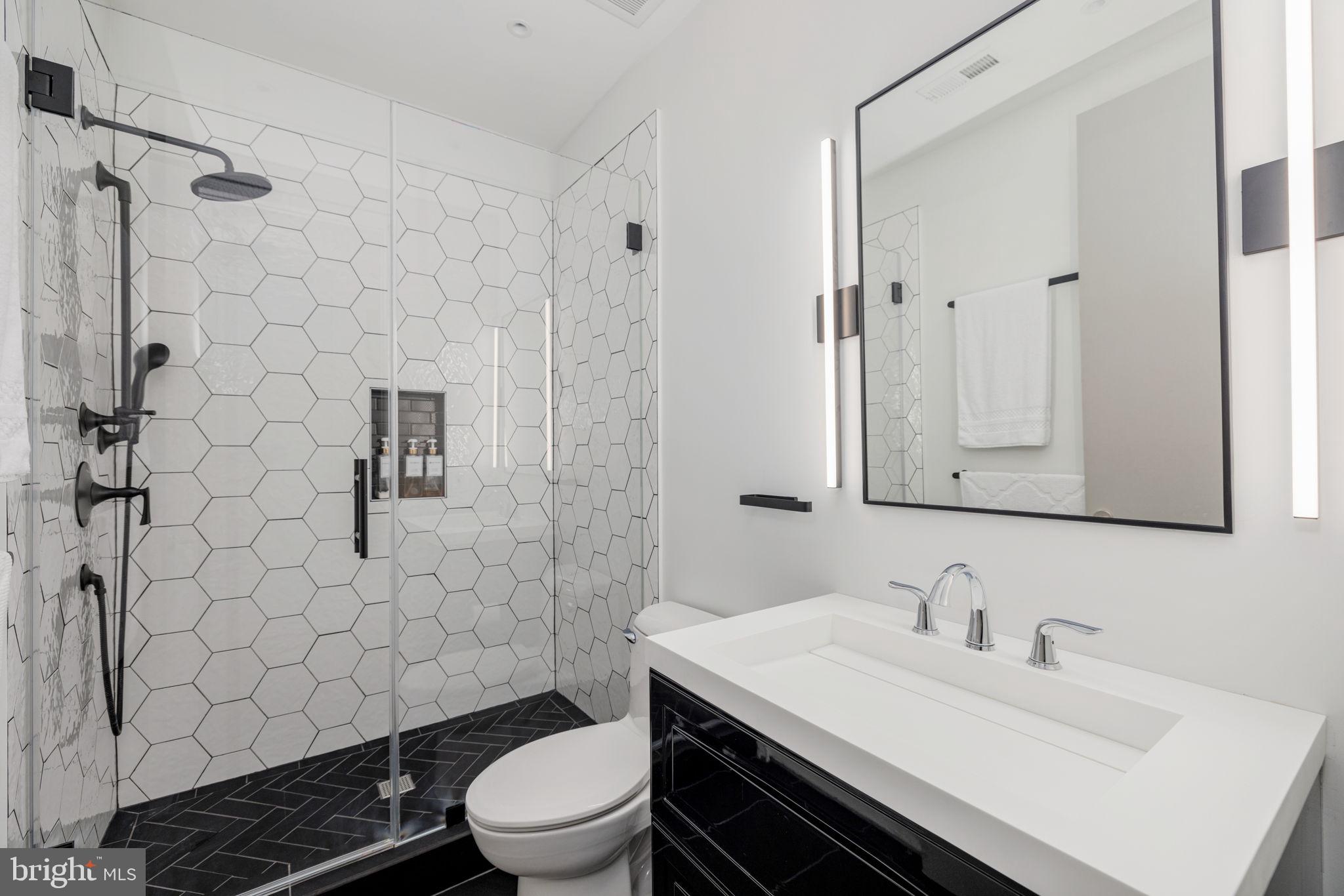 Real estate listing preview #17