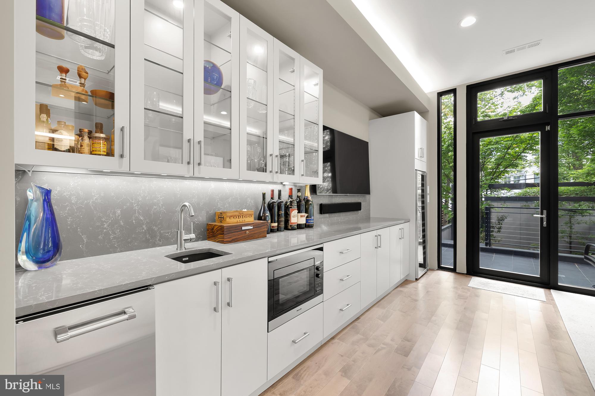 Real estate listing preview #13